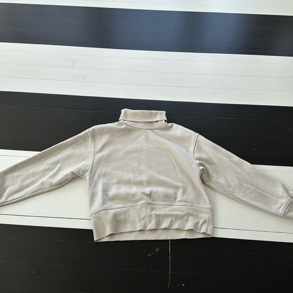 zara turrleneck sweatshirt